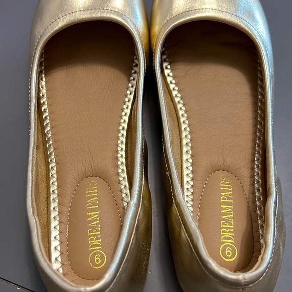 Dream Pairs Gold Metallic Round Toe Cushioned Ballet Flat Wedding Shoes - Picture 5 of 13